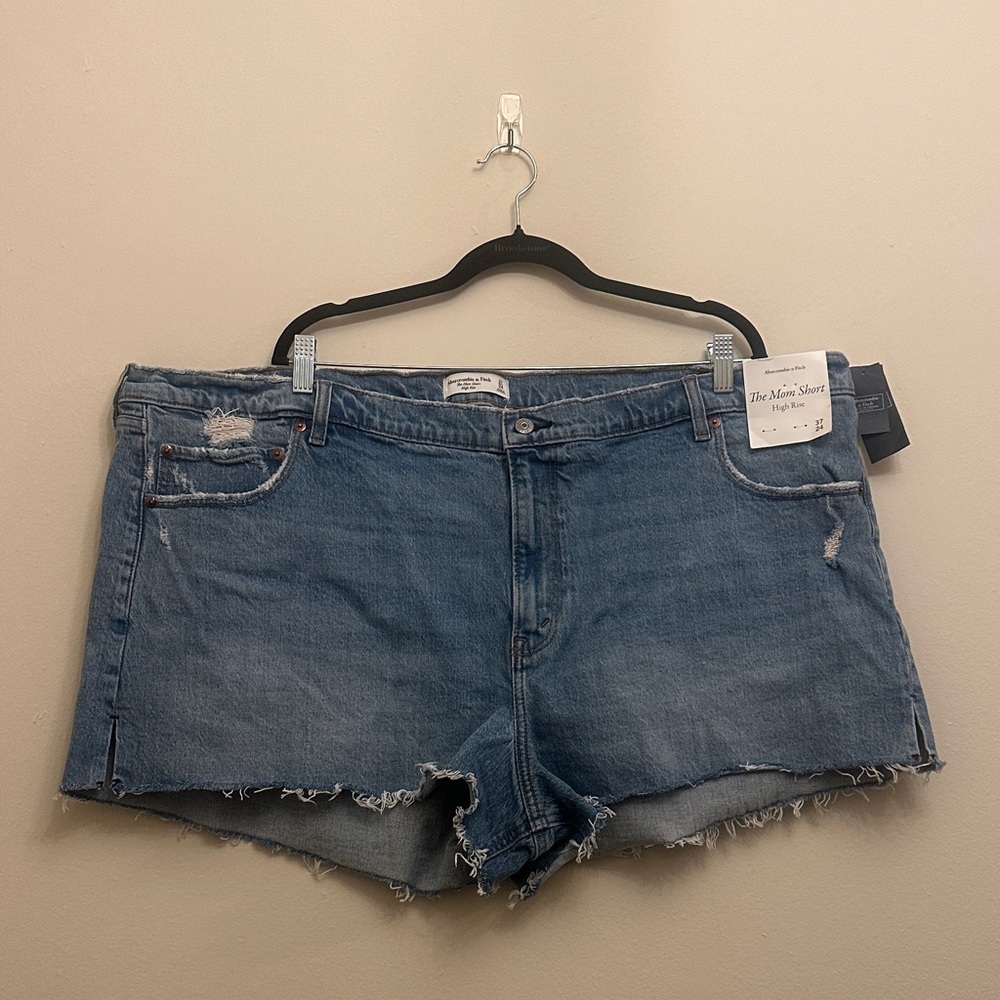 Abercrombie & Fitch Mom Short High Rise Sz‎ 37 Plus Size Frayed Hem NWT Summer